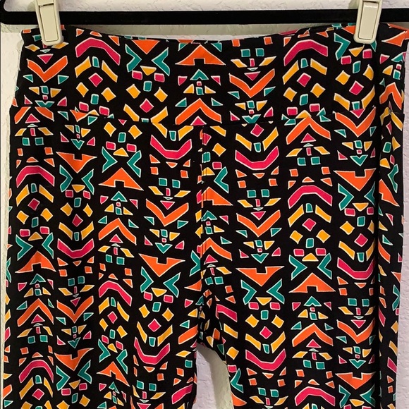 NWT Tall and Curvy LuLaRoe Leggings - Picture 2 of 4